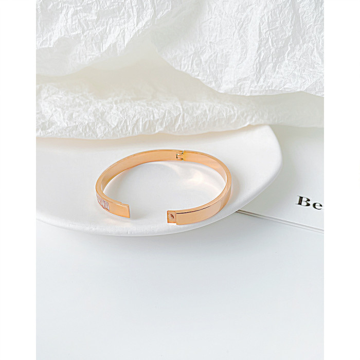New arrival Inlaid Shiny Zircon Bracelets Bangles for women Stainless Steel Cuff Love Bangles Women Wedding Jewelry