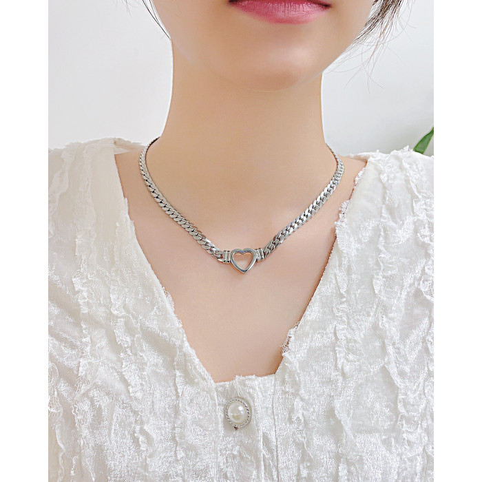 Ornament Simple Titanium Steel Heart Clavicle Chain Trendy Stainless Steel Retro Flat Snake Bones Chain Necklace