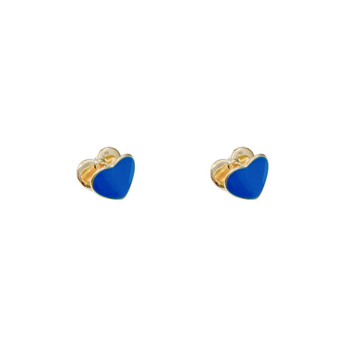 Delicate Vintage Matte Heart Metal Ear Buckle Earrings for Women Girls Simple Heart Geometric Earrings Gifts