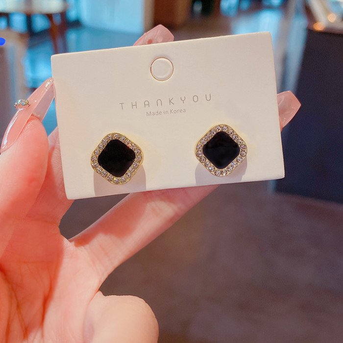 2022 Cubic Zirconia Stud Earrings For Women Fashion Girl Crystal Zircon Button Ear Stud Jewelry Gift Square Wedding Wholesale