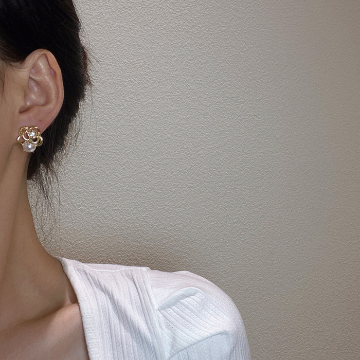 Korean New Design Fashion Jewelry Hollow Black White Camellia Pearl Earrings Elegant Women's Daily Work Accessories