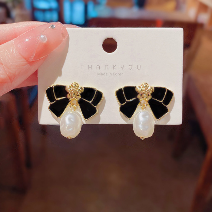 French Quality  Enamel Butterfly Earrings Gentle Pearl Double Butterfly Clip on Earrings Without Piercing Ears Women Gifts