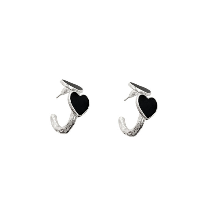 Cool Enamel Black Heart Designed Fashion Round Circle C Shaped Hoop Earrings