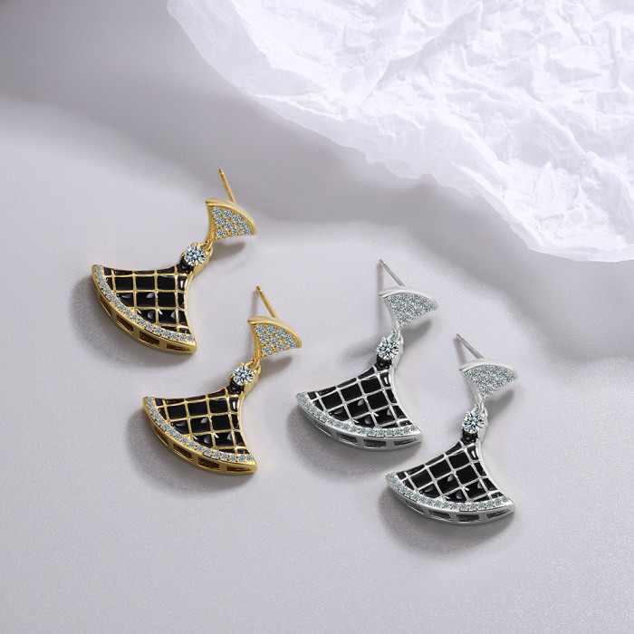 Women's Korean-Style Fashionable Diamond-Embedded Fan-Shaped Simple Grace Personality Stud Earrings