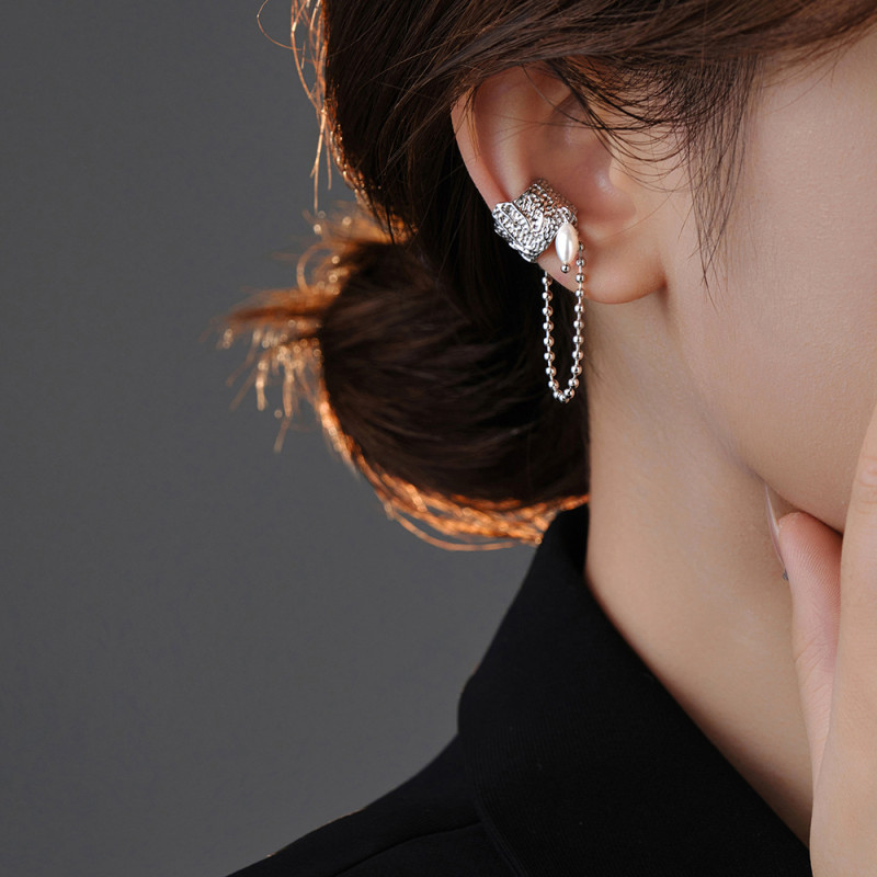 Women's Korean Pearl Ear Bone Clip Earrings with Chain Personalized without Piercings