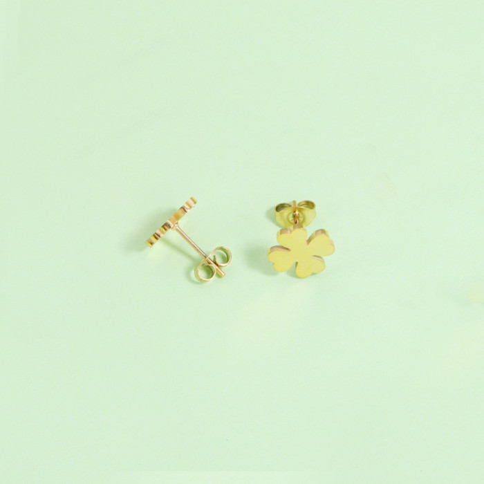 Creative DIY Logo Fashion Stainless Steel Four-Leaf Clover Stud Earrings Design Simple Flower Anti-Allergy Earrings