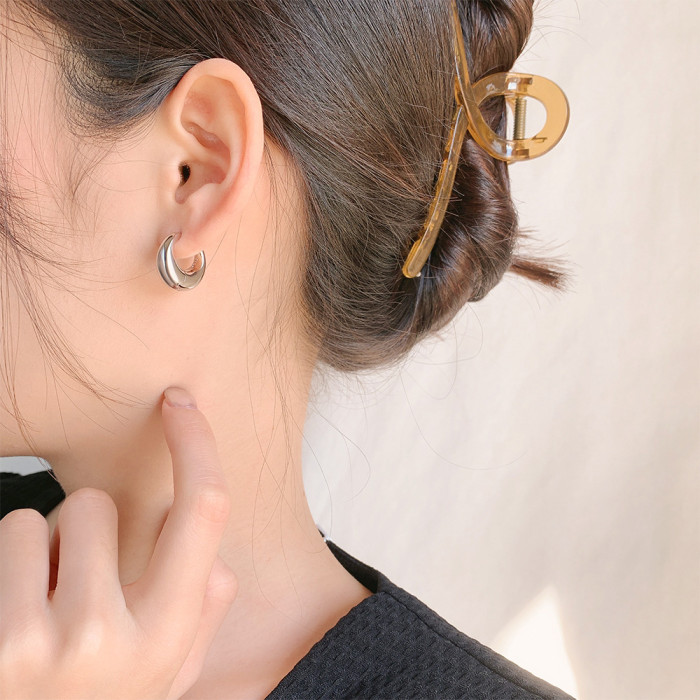 Glossy Ear Clip Women Minimalist Creative Fashionable Earrings Drop Earrings