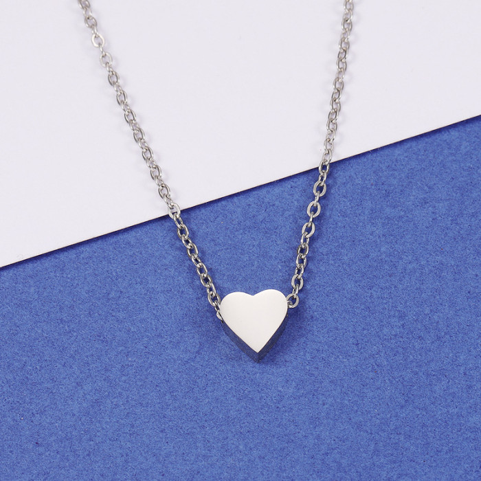 Fashion Personality Perforated Heart-Shaped Collarbone Necklace Necklace Stainless Steel Heart Love Heart Pendant Necklace