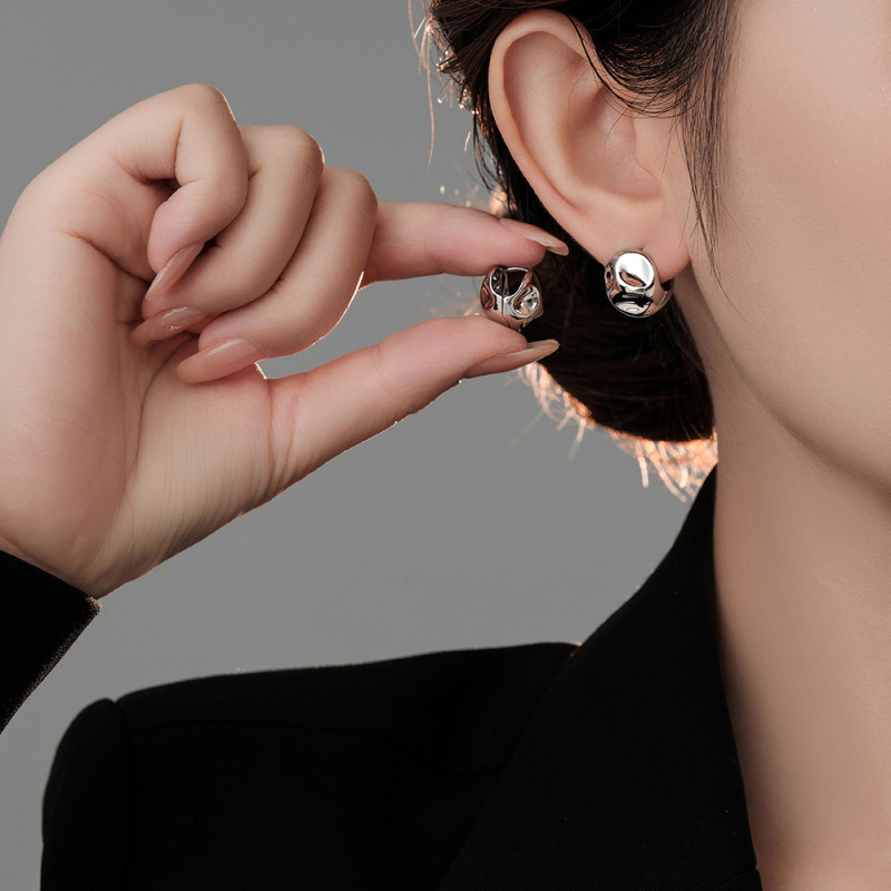 INS Irregular Glossy Silve  Earring Clip Temperament Earrings Female Earrings for Women