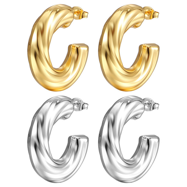 INS Retro Simple 18K Hollow Titanium Steel Earrings Exaggerated Women's Large C Thick Earrings