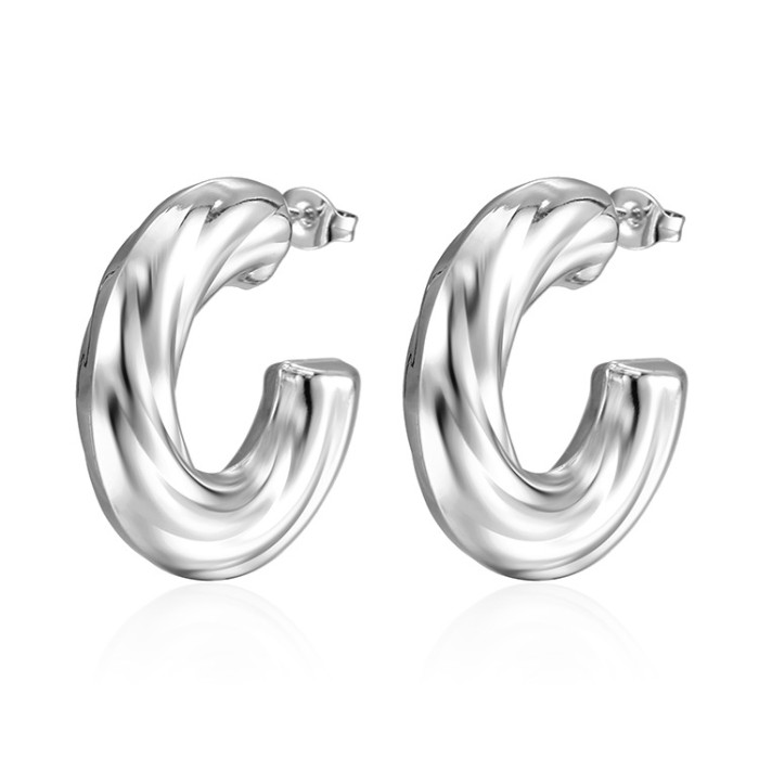 INS Retro Simple 18K Hollow Titanium Steel Earrings Exaggerated Women's Large C Thick Earrings