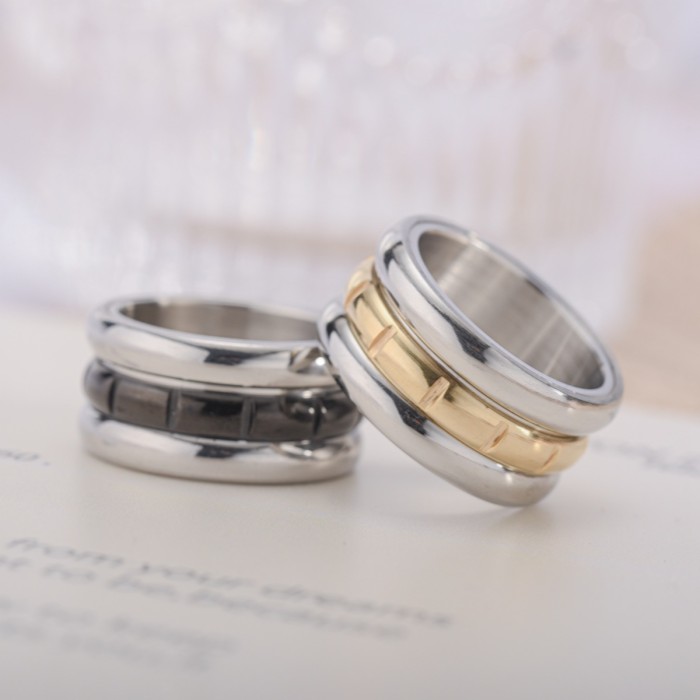 Men's Fashion Creative Stainless Steel Ring Retro Titanium Steel Rotating Ring Boyfriend Gift