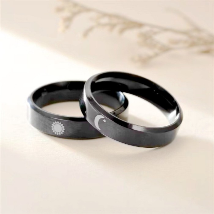 Stylish and Durable: Upgrade Your Look with This Black Moon Star Men's Stainless Steel Ring