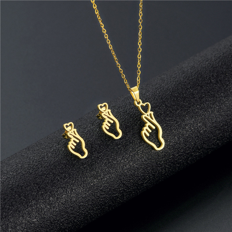 Korean Fashion Finger Heart Earrings Hand Pendant Necklace For Women Stainless Steel Show Your Love Heart Jewelry Sets