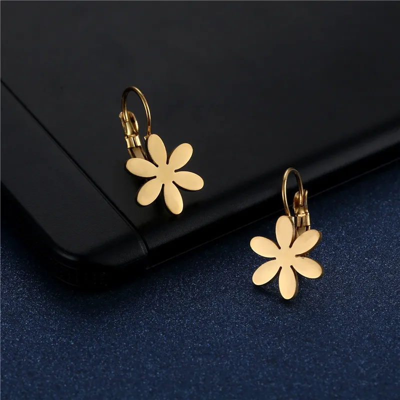 Classic Metal Style Fashion Simple Geometry Titanium Steel Flower Earrings Do not fade Shower Women Jewelry Earrings