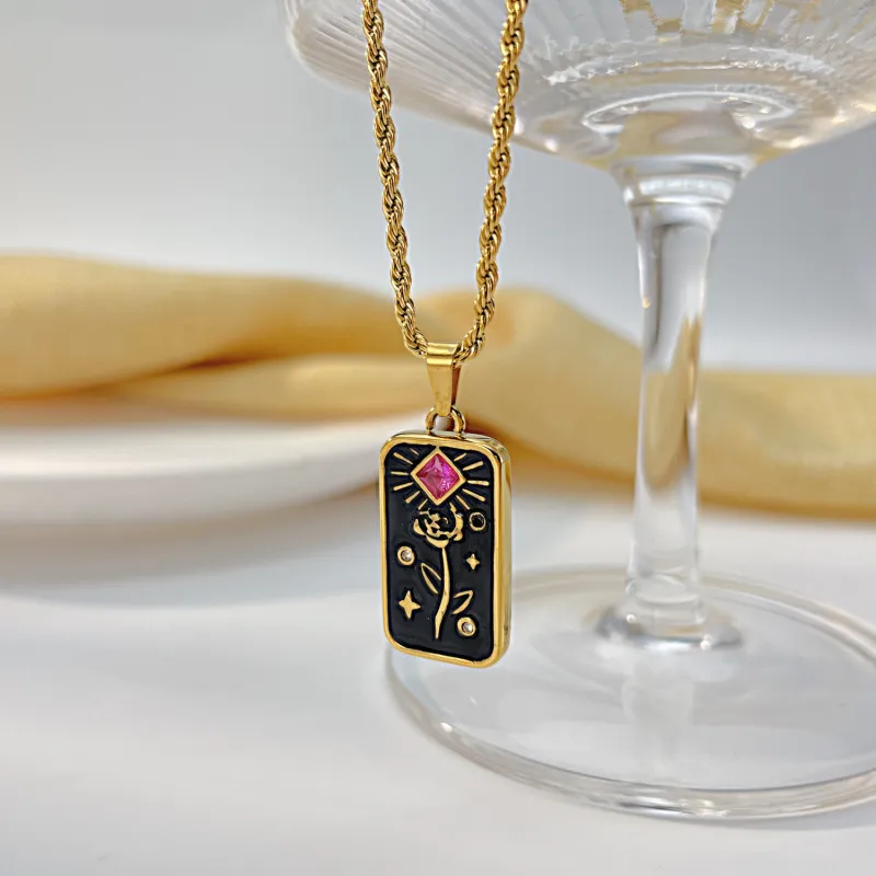 Stainless Steel Gold Plated Embossing Radiation Sun Pendant Necklaces for Women Vintage Jewelry Gift