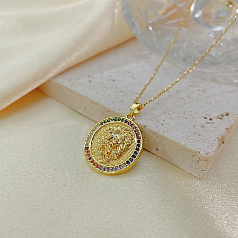 Vintage Unisex Chain Necklace Titanium Steel Gold-Plated Micro Inlaid Zircon Relief Lion Head One Piece Pendant Jewelry Necklace