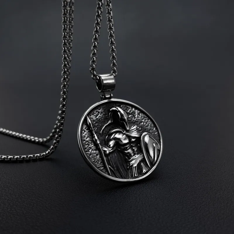 Vikings Spartan Warrior Helmet Necklace Men Stainless Steel Retro Fashion Hip Hip Biker Pendant Necklace Punk Chain Jewelry Gift