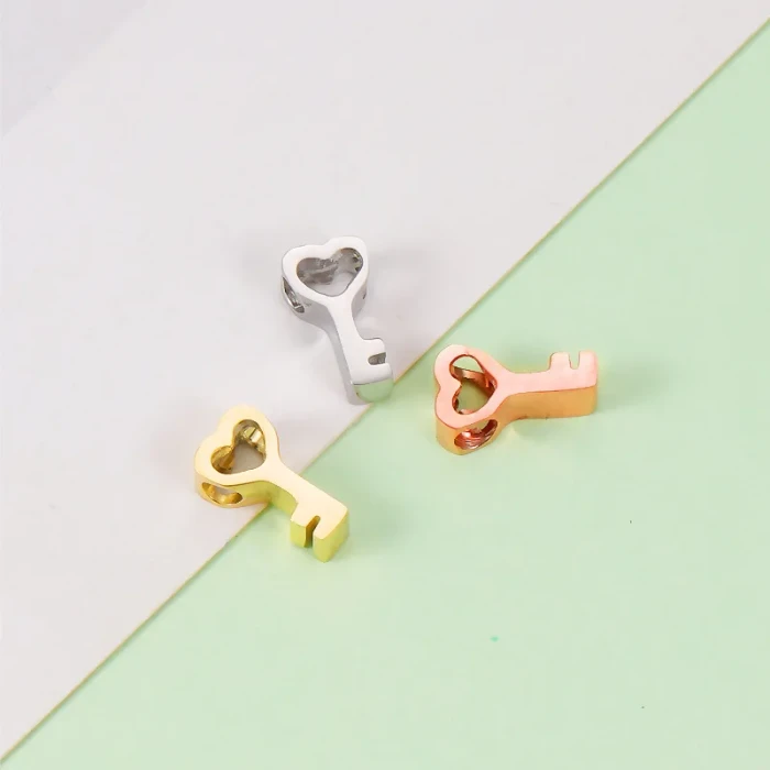 Love Key Small Hole Beads Stainless Steel Hollow Heart Keys Pendant Accessories