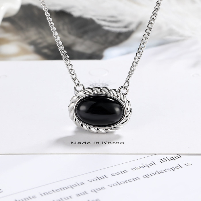 Vintage Thread Edge Natural Black Agate Oval Necklace for Women