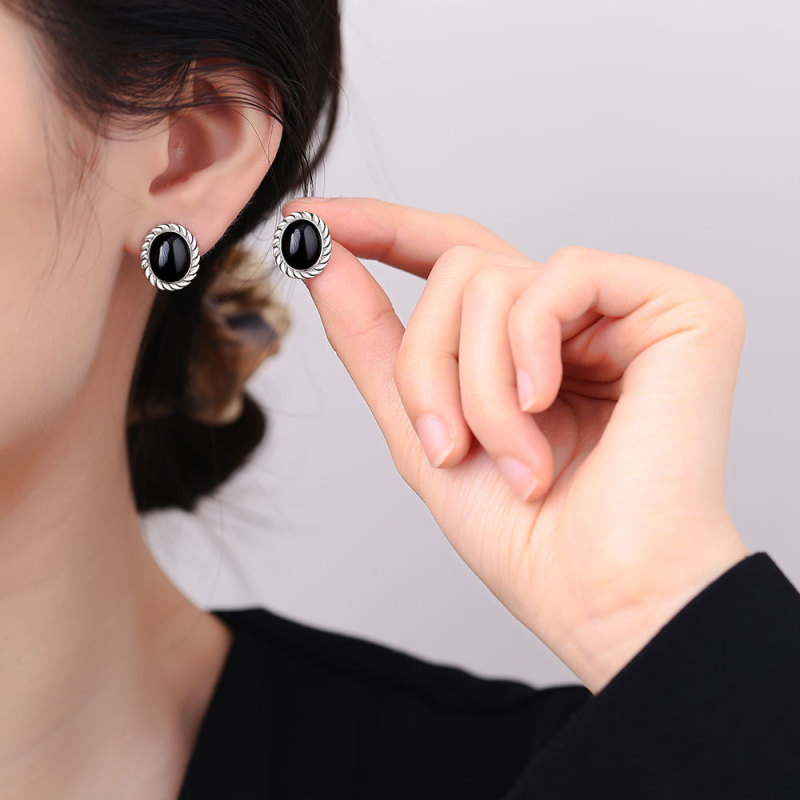 Natural Black Agate Stud Earrings Fashion Personalized Temperament Earrings