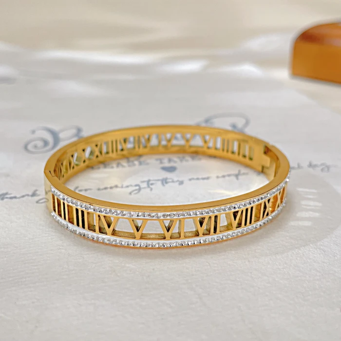 Ornament New Fashion Hollowed-out Roman Numeral Bracelet Inlaid Zircon Stainless Steel Letter bangle Wholesale