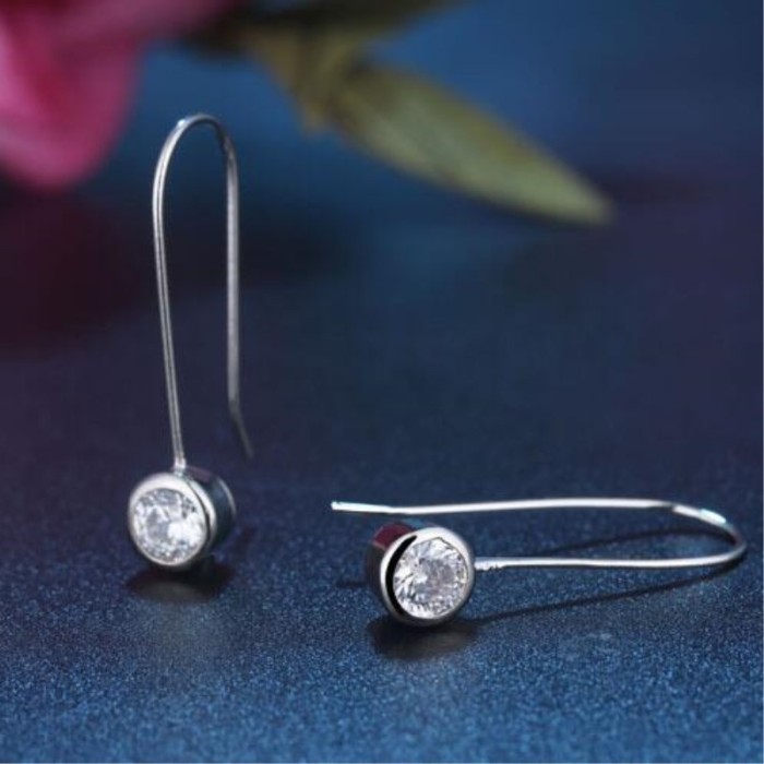 Crystal Drop Earrings  Bling Bling Cubic Zirconia Temperament Women Earrings High Quality Silver Color Trendy Jewelry
