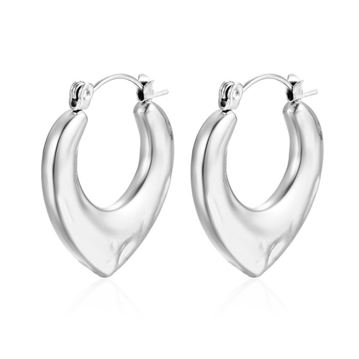 Fashion Simple Design 18k Gold  Color Hollow Heart Hoop Earrings for Women Cute Stainless Steel  Earrings Jewelry Gift