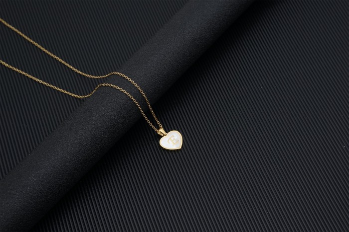 18K Gold Love Women's Stainless Steel Heart-Shaped White Shell  26 Letter Pendant Necklace