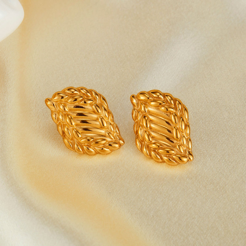 Fashion Retro Stainless Steel Geometric Ear Studs Simple Graceful Gold Plated Earrings for Women