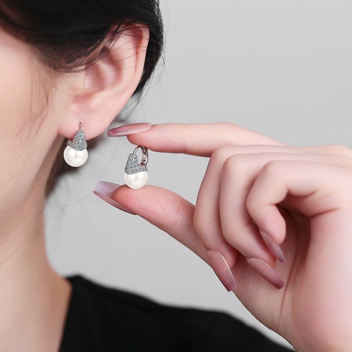 Retro Shining Diamond Zircon Large Pearl Earrings