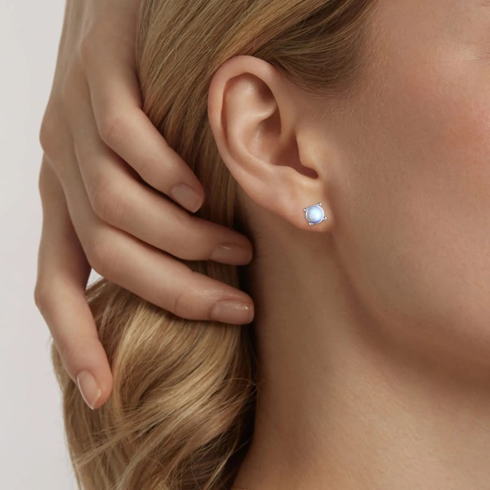 Stud Earrings Opal Classic Four-Claw
