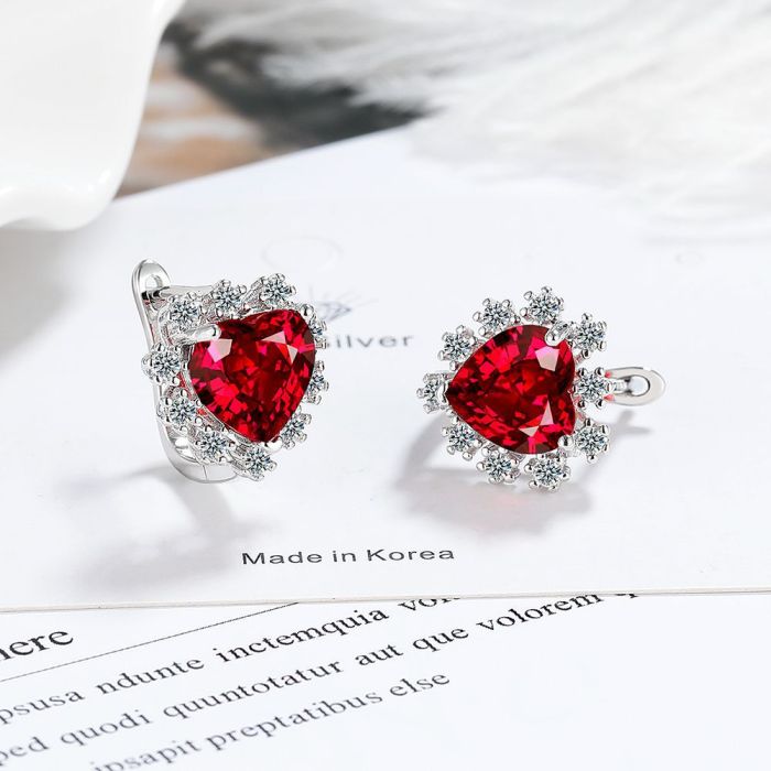 Heart-Shaped Zircon Jeweled Loving Heart Ear Clip Earring