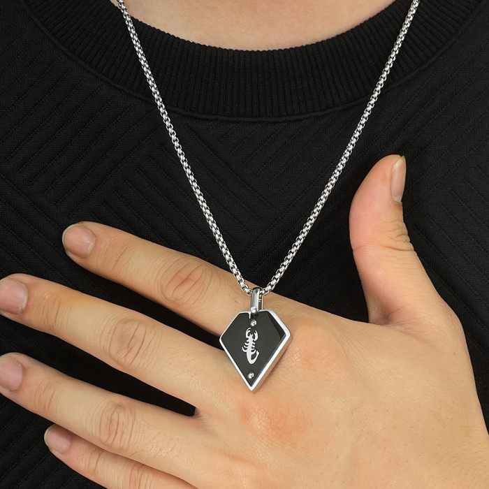 New Personalized Stainless Steel Black Geometric Scorpion Pendant Necklace for Men