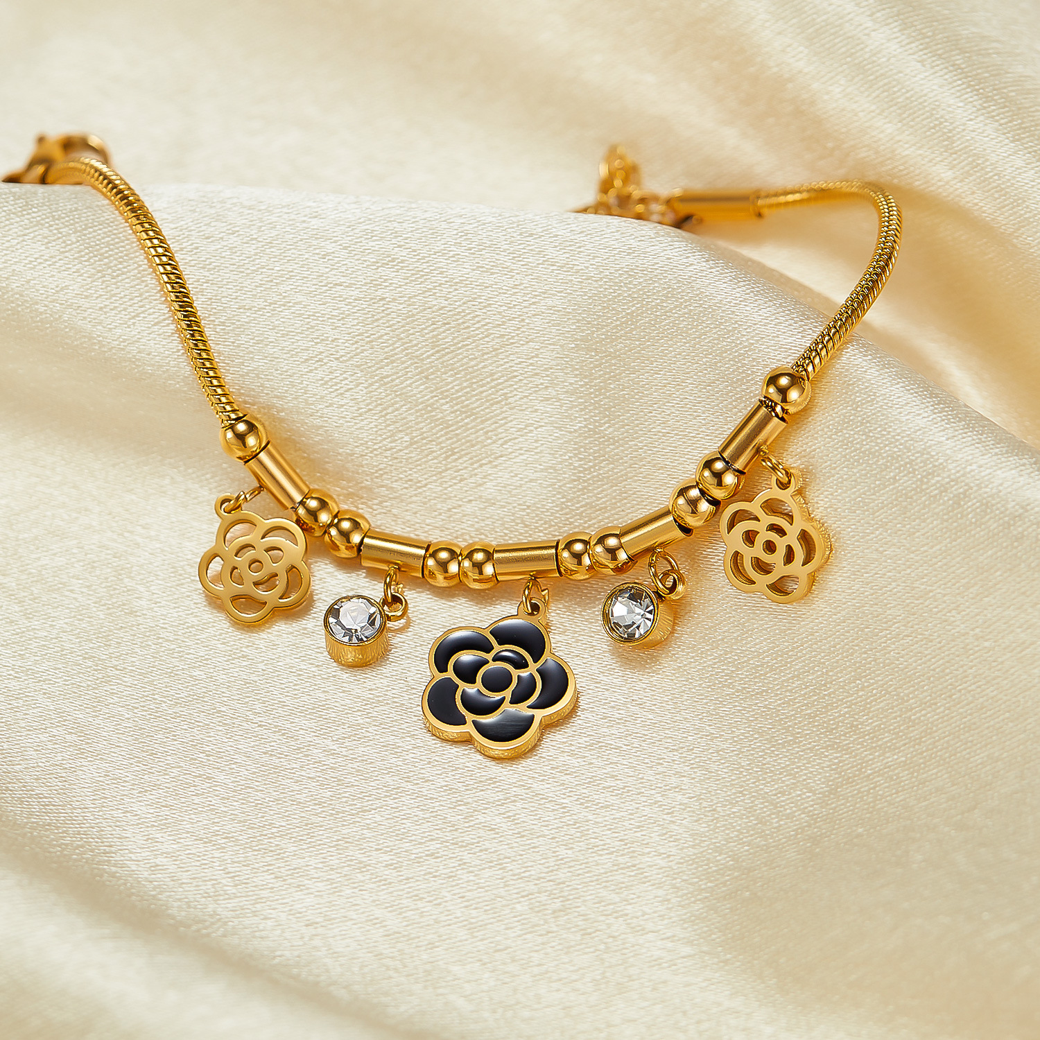 Special-Interest Design Fashion Simple Stainless Steel Hollow Drop Oil Camellia Pendant Diamond Bracelet