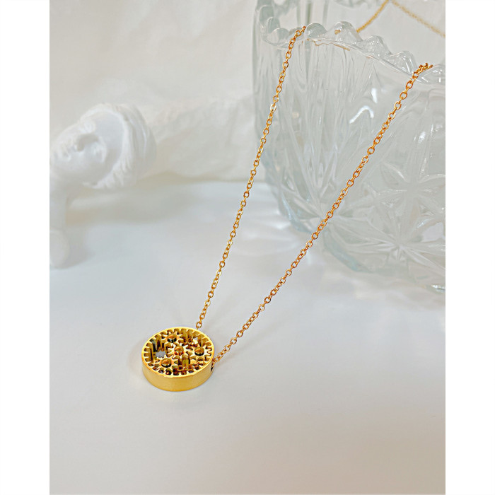Women's Korean-Style Fashionable All-Match Stainless Steel Gear Pendant Online Influencer Refined Simple Titanium Steel Necklace