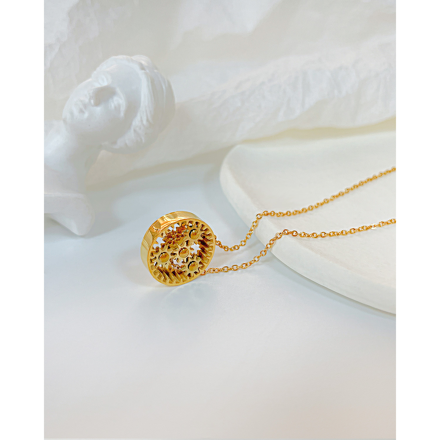 Women’s Korean-Style Fashionable All-Match Stainless Steel Gear Pendant Online Influencer Refined Simple Titanium Steel Necklace