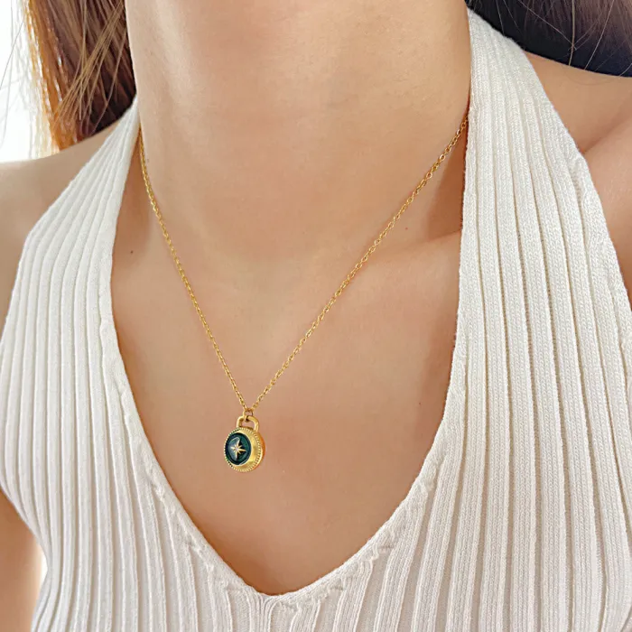 Fashion Ins Style Titanium Steel Six-Pointed Star Compass Pendant Personalized High-Grade Gold-Plated Necklace for Women