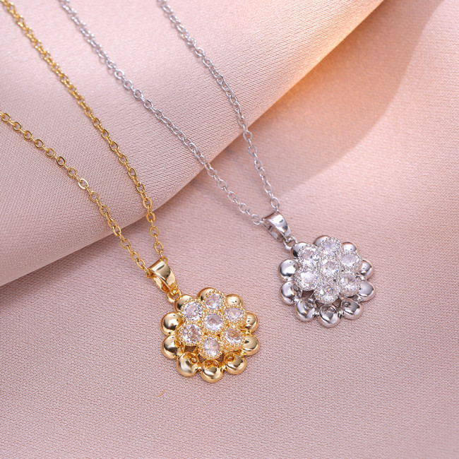 Classic Refined Chic Elegant 18K Gold Stainless Steel Spinning Zircon Flower Necklace Trendy Casual Jewelry Gift