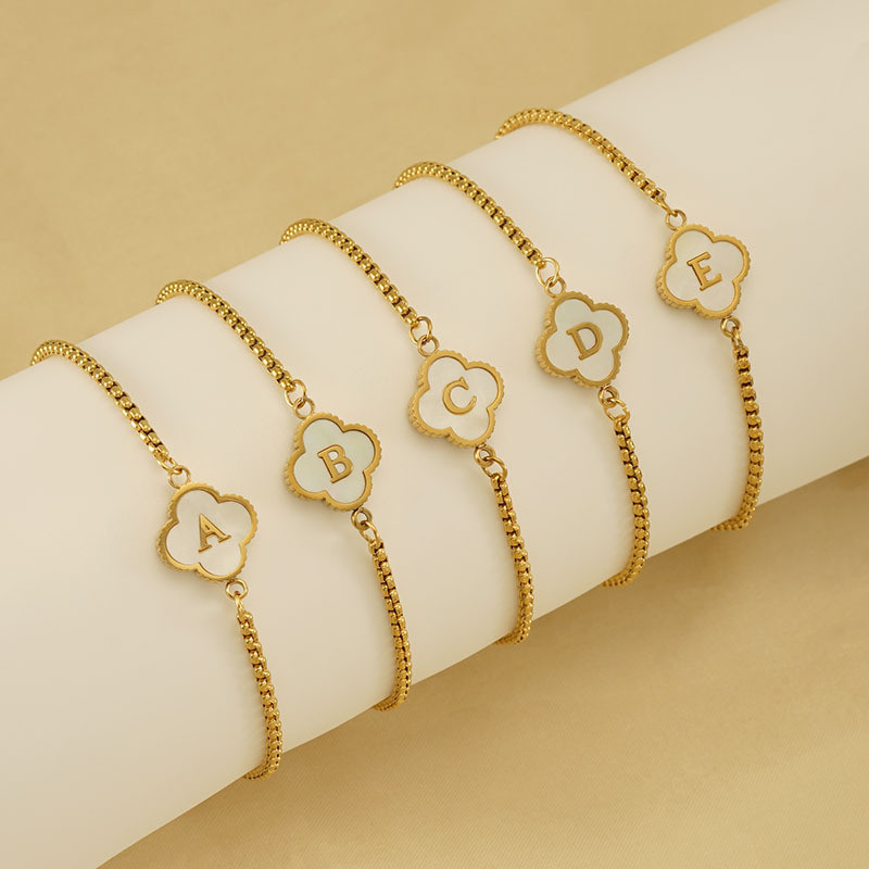 Classic Refined Elegant Women Adjustable Four-leaf Clover Letter Shell Bracelet