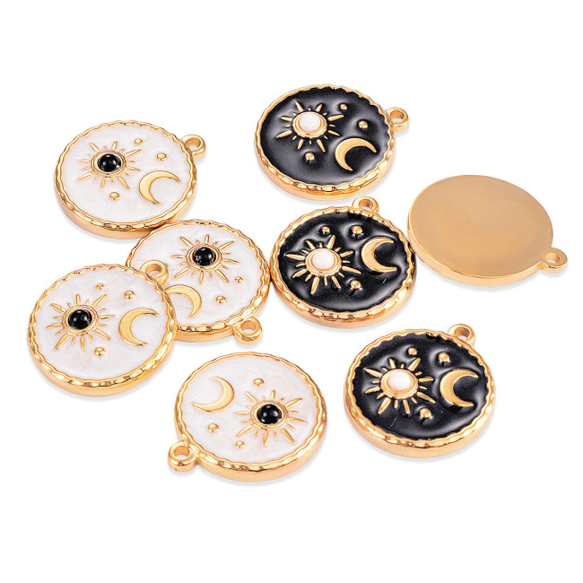 Chic Hypoallergenic Tarot Sun Moon Stainless Steel Round Pendant Handmade DIY Jewelry Accessories