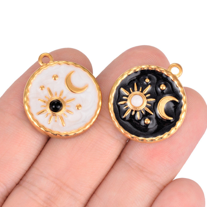 Chic Hypoallergenic Tarot Sun Moon Stainless Steel Round Pendant Handmade DIY Jewelry Accessories