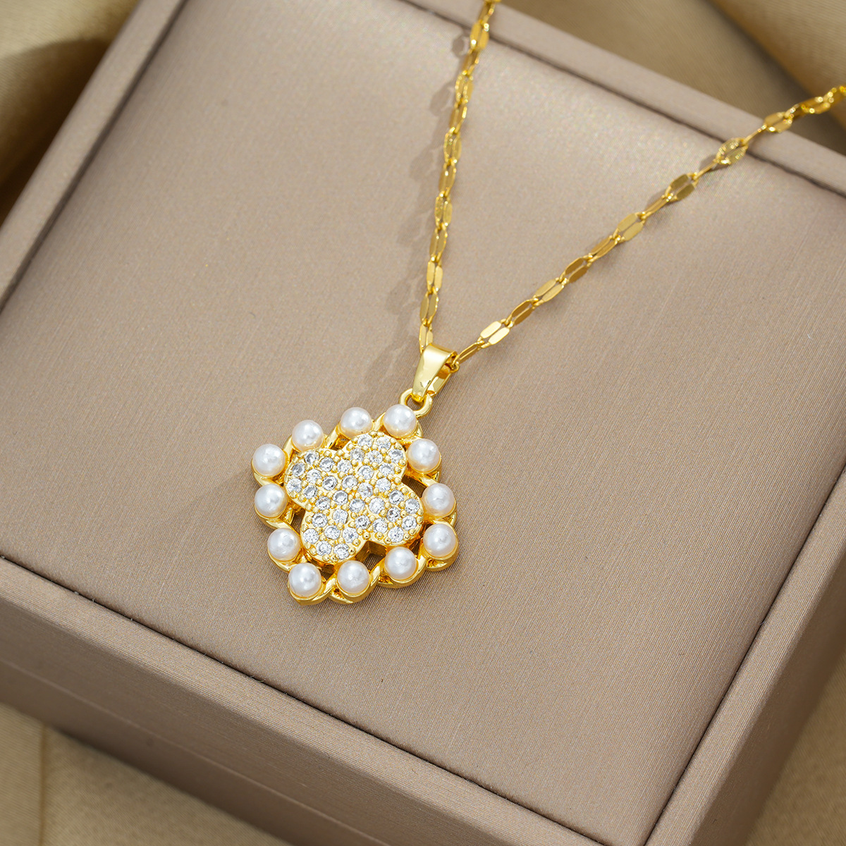 Elegant Four Leaf Clover Necklace With Pearl Square Pendant Necklace For Women Jewelry Gift 216045340509