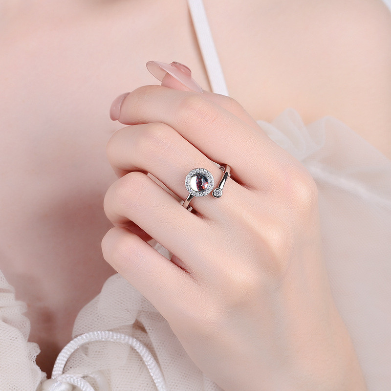 Vintage Spinner Rings for Women Stackable Finger Ring Anti Stress Engagement Jewelry Rotate Gifts