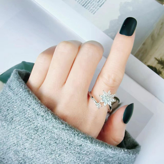 Simple Fashion Silver Color Adjustable Ring Jewelry for Women Anxiety Relief Party Wedding Engagement Gift
