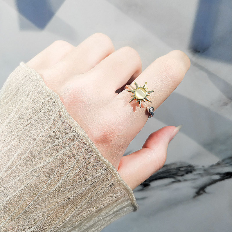 Rotating Sun Opal Ring For Women Stainless Steel Retro Open Charm Adjustable Open Rings Jewelry Best Friend Gift Bijoux Femme