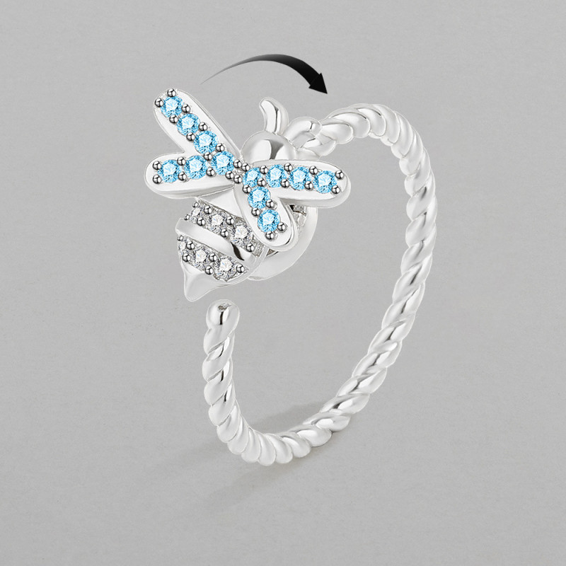 Anxiolytic Design Lovely Mini Animal Little Bee Finger Ring for Women Fashion Insect Ring Fine Jewelry