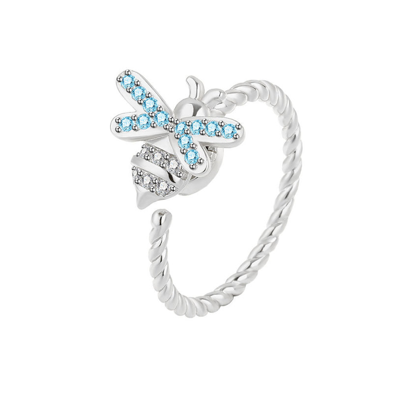 Anxiolytic Design Lovely Mini Animal Little Bee Finger Ring for Women Fashion Insect Ring Fine Jewelry