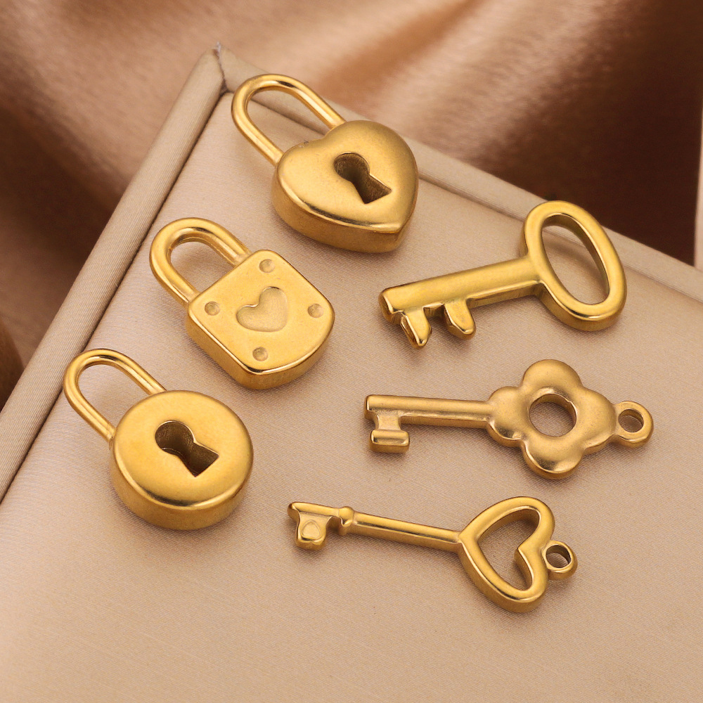 Stainless Steel Gold Color Key Lock Charms Couple Pendants Diy Lovers Necklace Accessories Hip Hop Bracelet Jewelry Makings 216045164619
