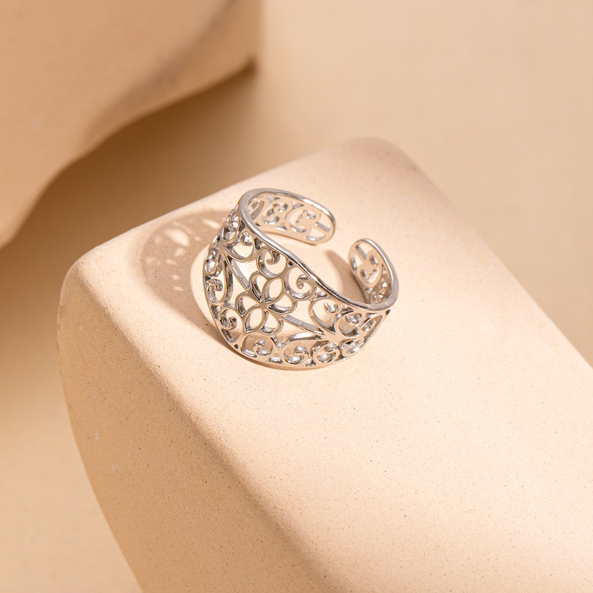 New 18K Gold Plated Stainless Steel Creative Pattern Ring For Women Fashion Statement Handmade Cast Jewelry 2160451204622